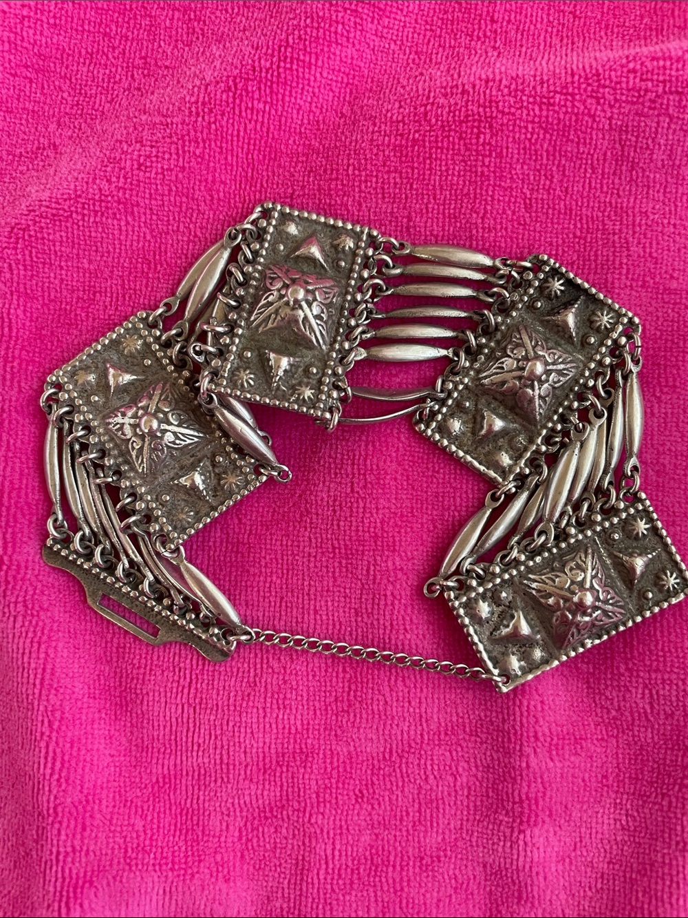 Vintage 1950’s Mexican 65.05g 925 Sterling Silver Pyramid Panel Bracelet